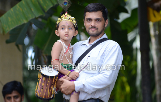 Krishna Vesha contest